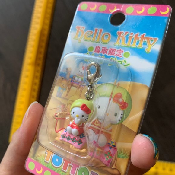 2006 HELLO KITTY CELLPHONE CHARM CAMEL TOTTORI - Picture 6 of 7